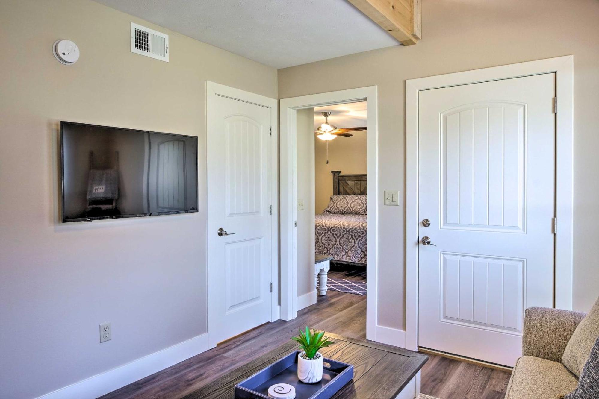 The Cozy Cottage With Lake Taneycomo Access! 布蘭森 外观 照片
