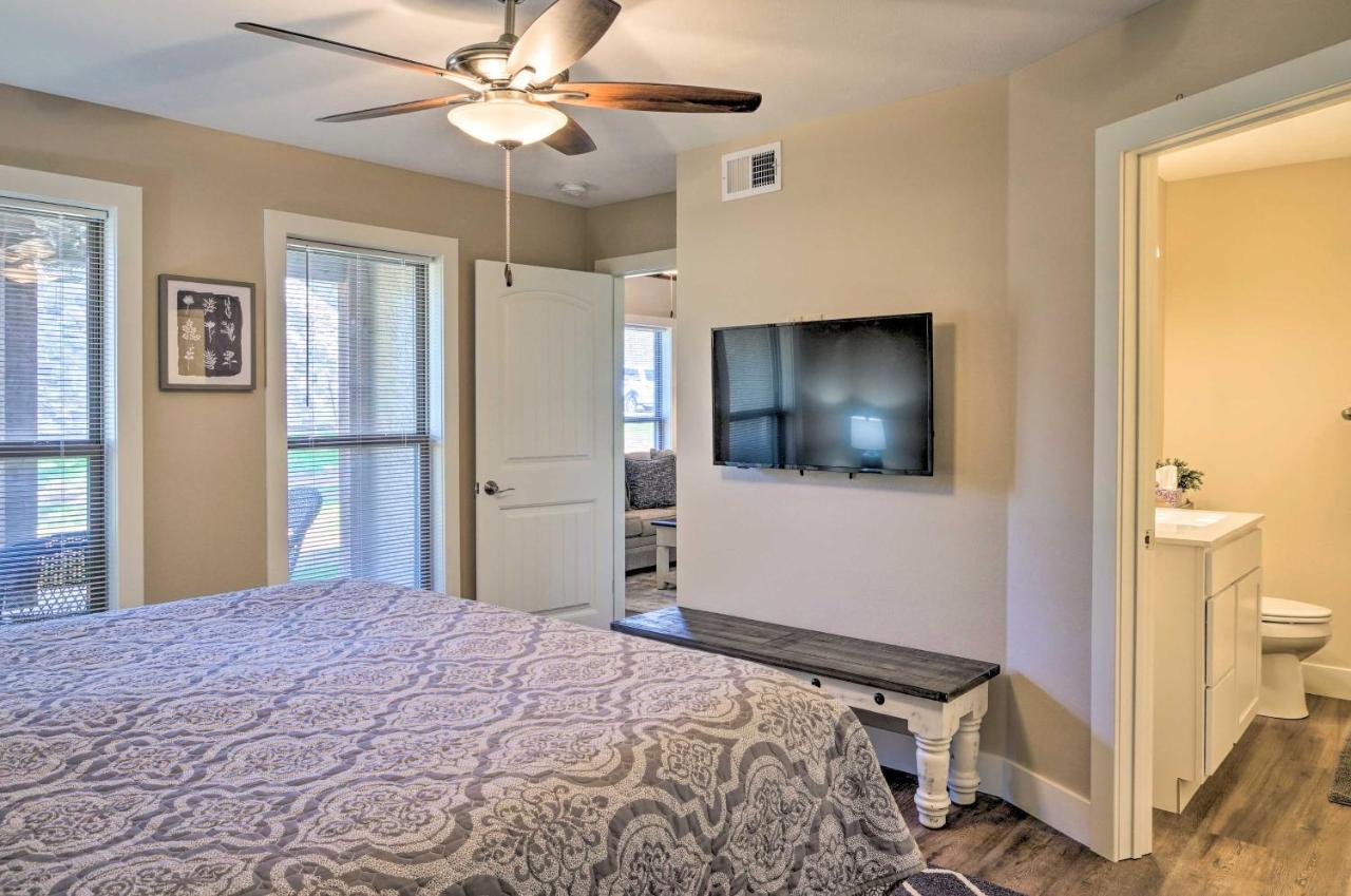 The Cozy Cottage With Lake Taneycomo Access! 布蘭森 外观 照片
