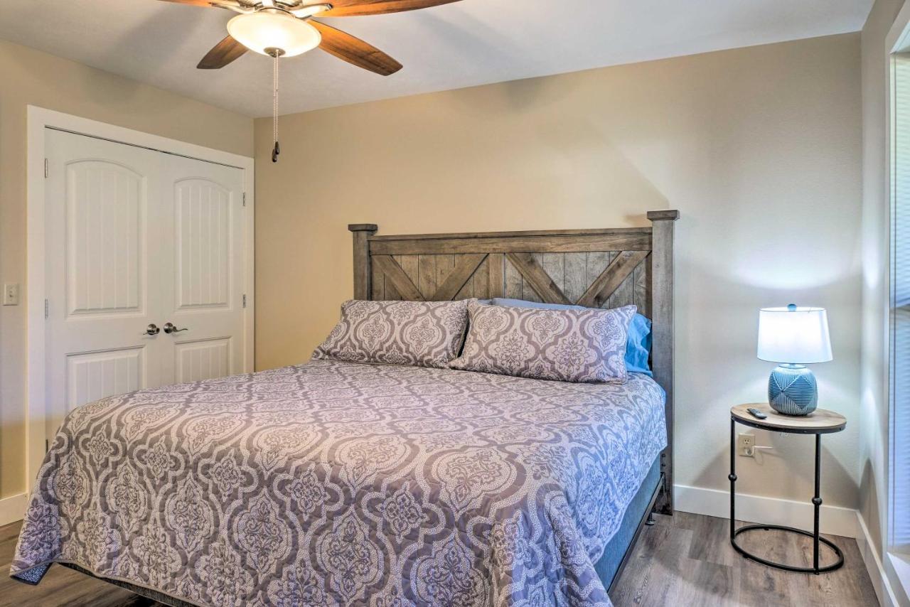 The Cozy Cottage With Lake Taneycomo Access! 布蘭森 外观 照片