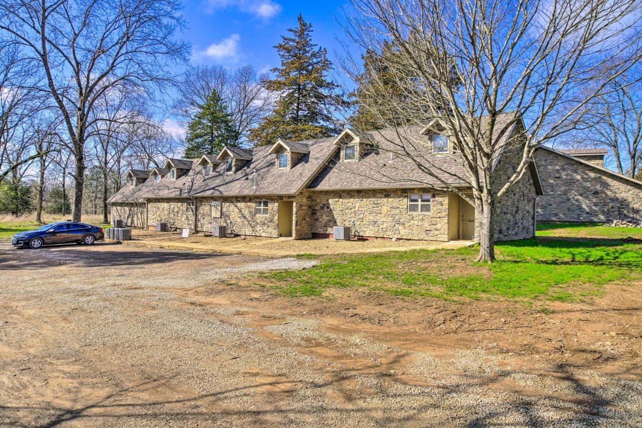 The Cozy Cottage With Lake Taneycomo Access! 布蘭森 外观 照片