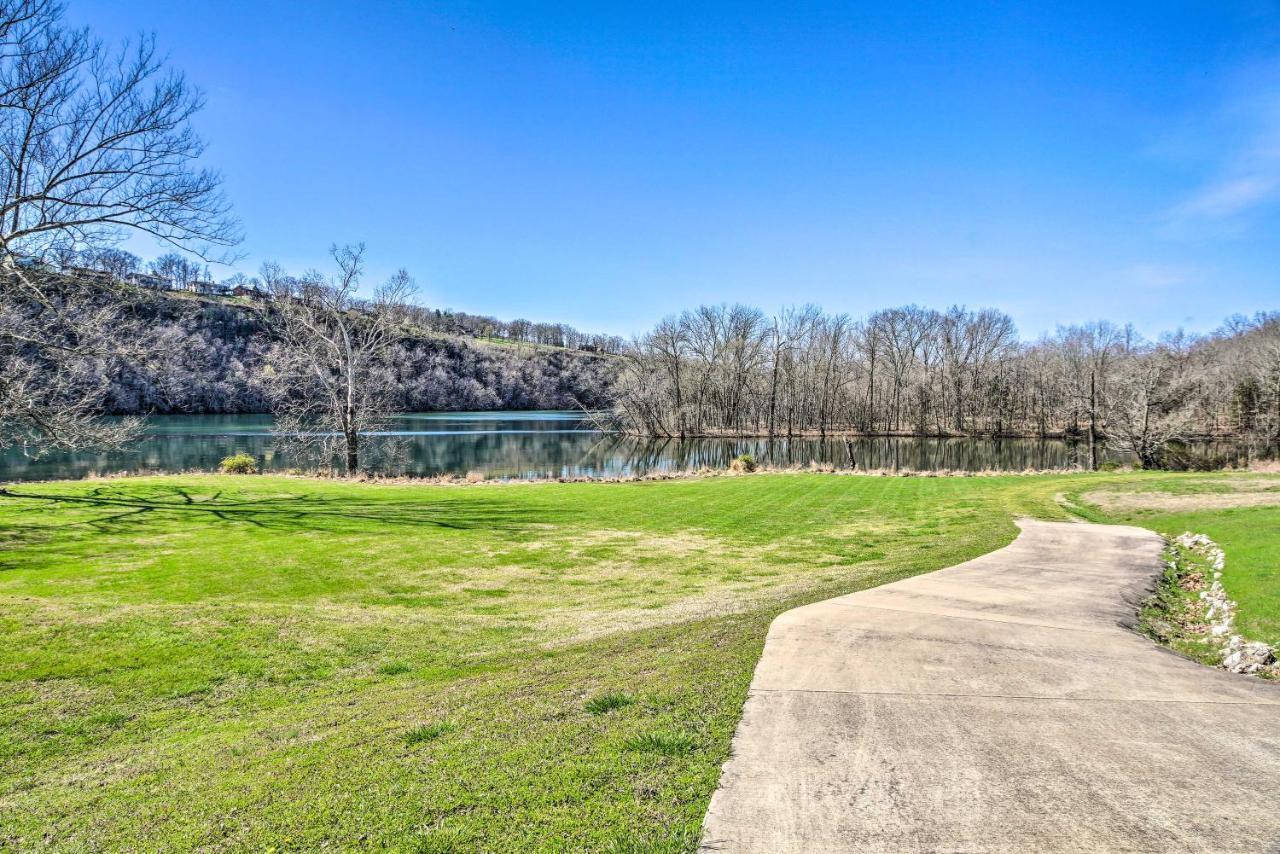 The Cozy Cottage With Lake Taneycomo Access! 布蘭森 外观 照片