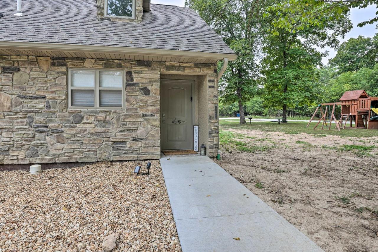 The Cozy Cottage With Lake Taneycomo Access! 布蘭森 外观 照片