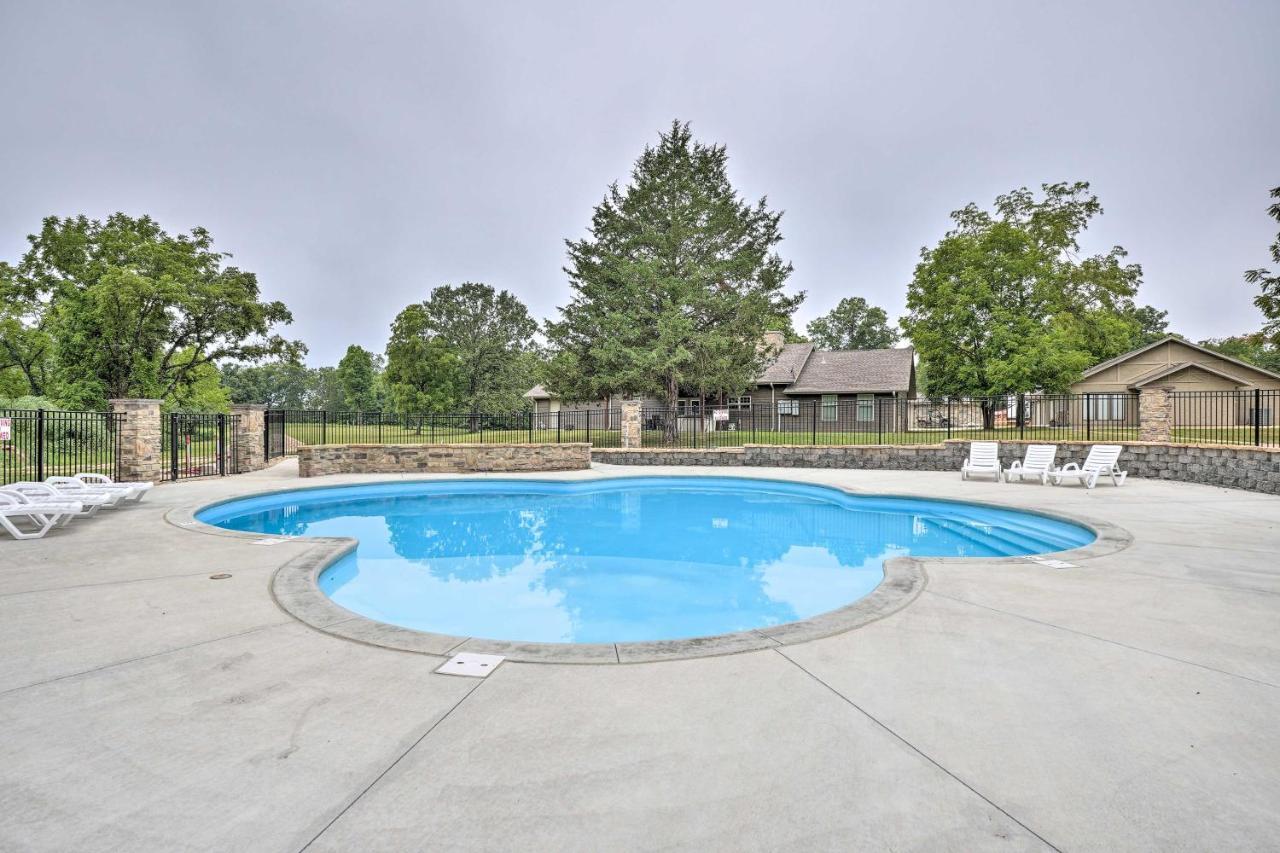The Cozy Cottage With Lake Taneycomo Access! 布蘭森 外观 照片